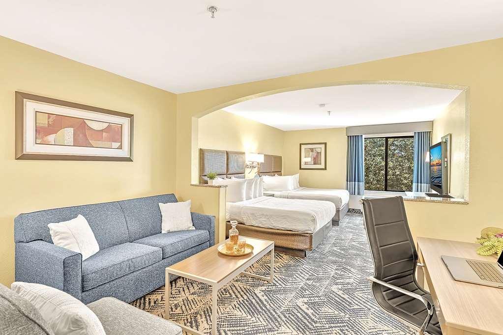 Best Western Plus Lewisville Flower Mound Bilik gambar