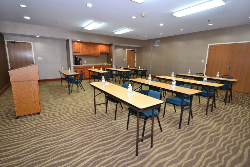 Best Western Plus Lewisville Flower Mound Perniagaan gambar